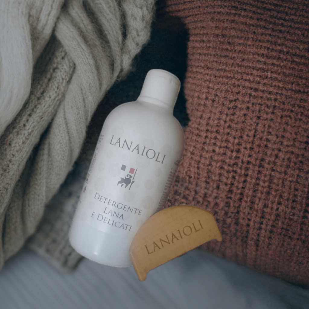 Wool and cashmere garment care kit